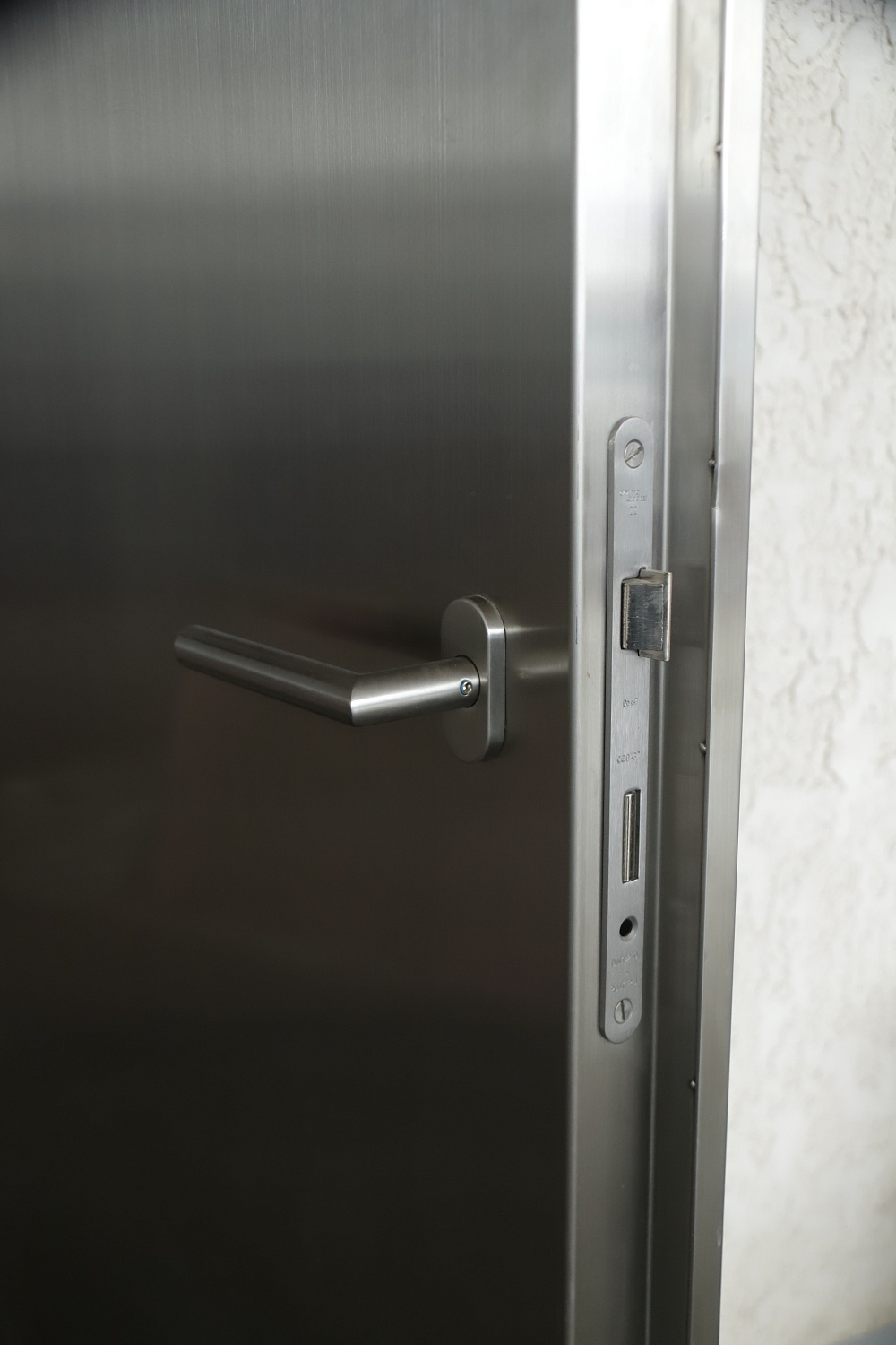 Двери стальные противопожарные