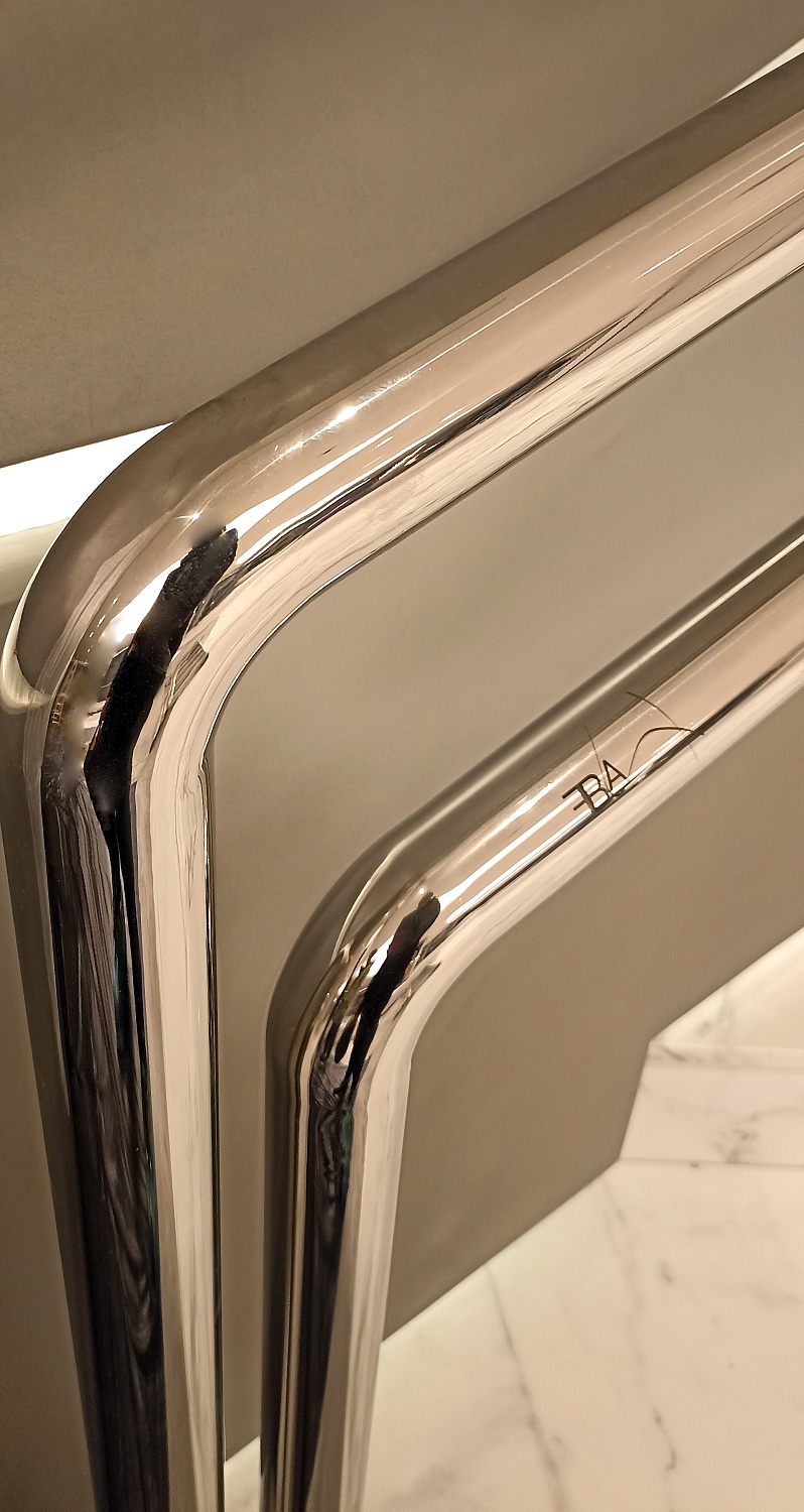 Поручни, перила, ограждения